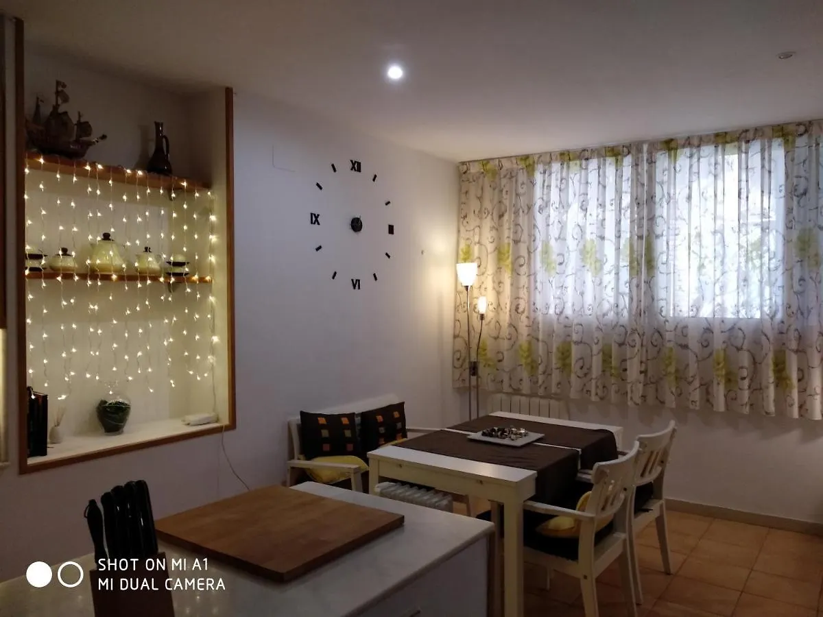Joan Apartment يوريت دي مار