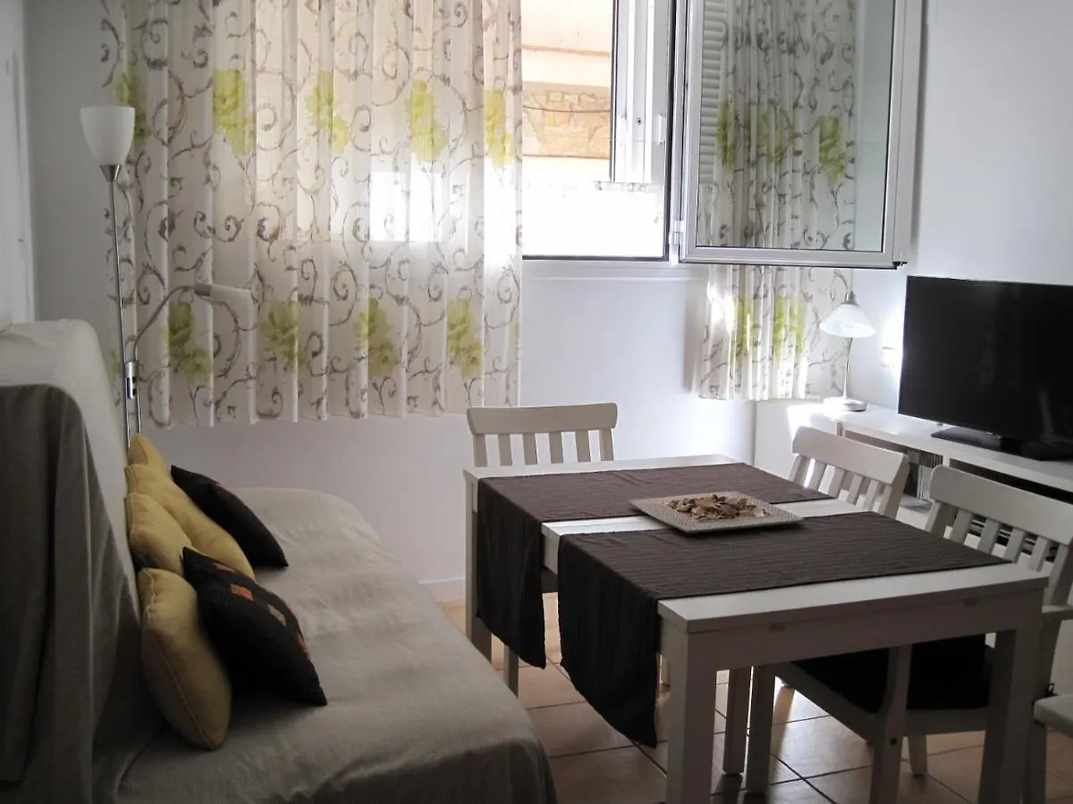 Joan Apartment يوريت دي مار