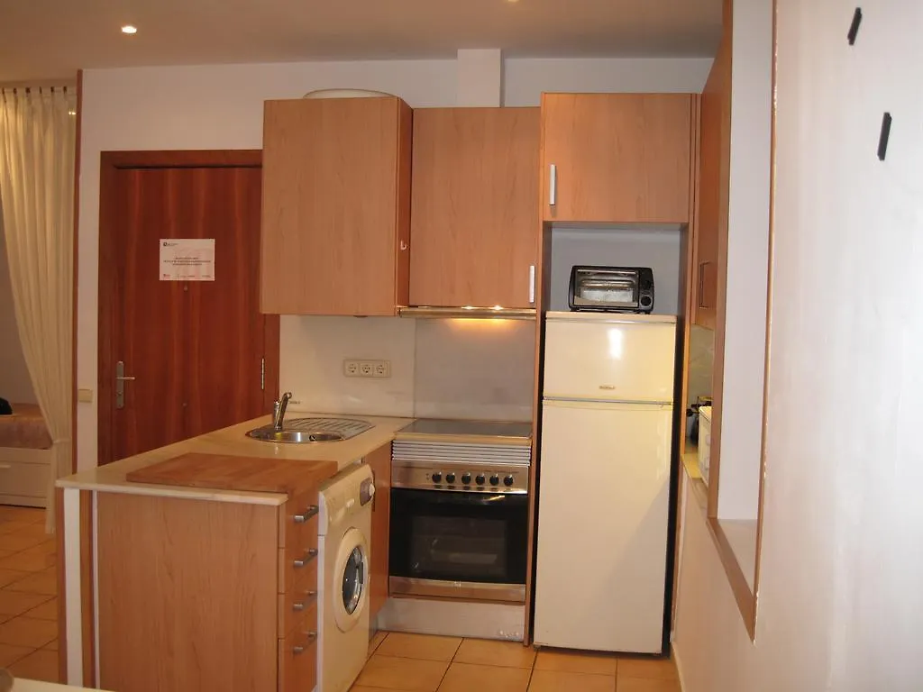 Joan Apartment يوريت دي مار